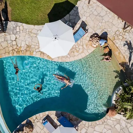 Amera Luxury * Peyia