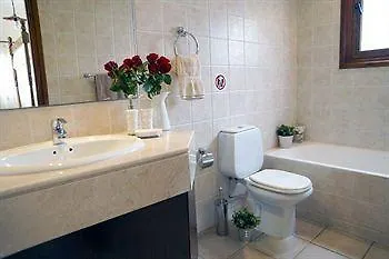 Amera Luxury Peyia