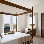 Amera Luxury Peyia