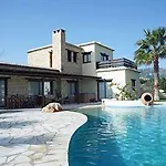 Amera Luxury *