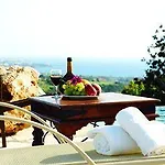 Amera Luxury Vilă *