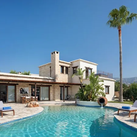 Amera Luxury Peyia