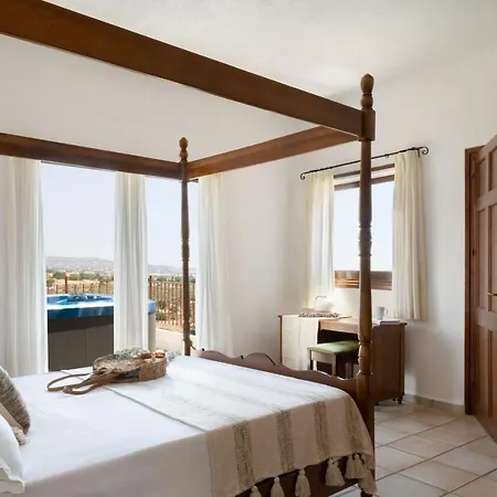 Amera Luxury Peyia