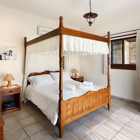Amera Luxury Villa *