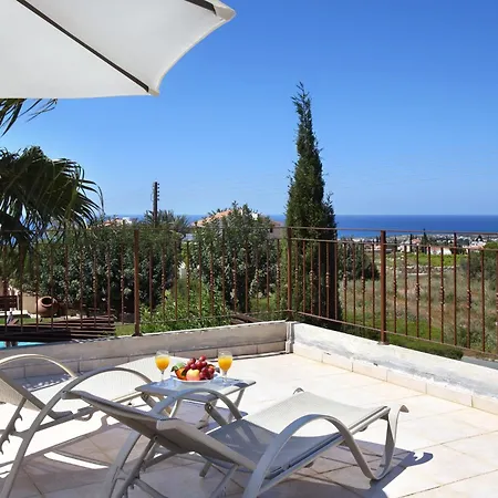 Amera Luxury Peyia