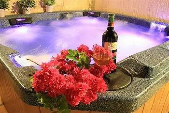 Amera Luxury Пейя