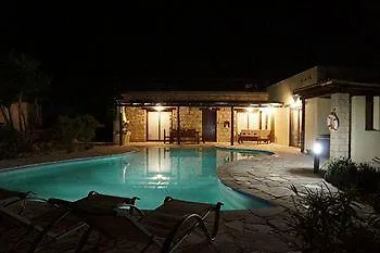 Amera Luxury Peyia