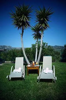 Amera Luxury Villa Peyia